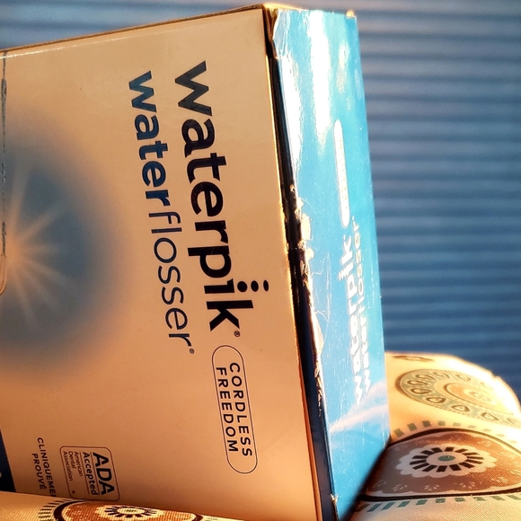 SOLD SOLD SOLD SOLD SOLD WATERPIK Cordless Freedom Water Flosser - NOS - Picture 6 of 11